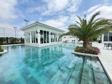 Venta de casa 4 dormitorios en etapa Floreana de Casalaguna