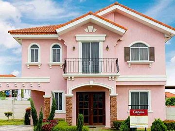 4 Bedrooms Full Two Storey Caterina  Italian House Near Tagaytay and Nuvali