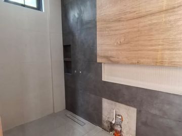 5 Bedrooms with Swimming pool House and Lot for Sale in Filinvest East Homes along Marcos Highway