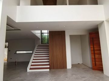 5 Bedrooms with Swimming pool House and Lot for Sale in Filinvest East Homes along Marcos Highway