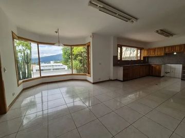 Casa de venta en Cumbaya, sector San Francisco