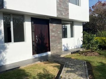 Casa en venta o renta en Tumbaco