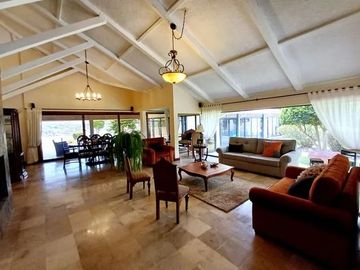 Casa en venta, sector Cumbaya reservorio