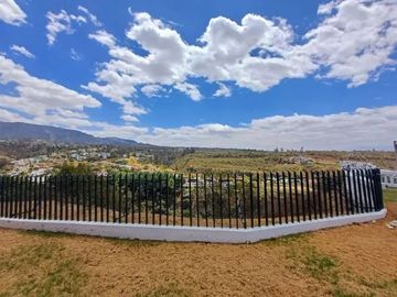 Casa en venta, sector Cumbaya reservorio