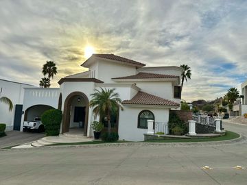 SE VENDE CASA EN LA JOLLA