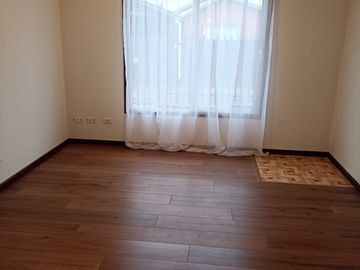 Casa individual, sector Villa La Estancia $ 83.000.000.-