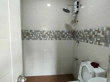 For Sale! Fortune Marikina 4 Bedrooms House and Lot near Champaca -AJCE