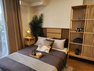THE CRESTMONT 3BR w/ PS FOR SALE in Panay Ave QC