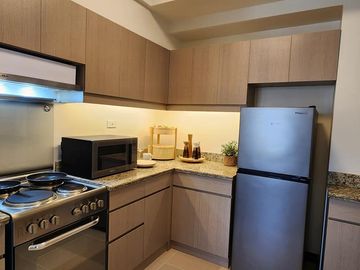 THE CRESTMONT 3BR w/ PS FOR SALE in Panay Ave QC