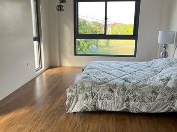 3-STOREY 4 BEDROOM HOUSE IN CHATEAUX DE PARIS SUBDIVISION