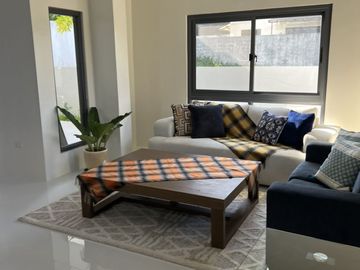 3-STOREY 4 BEDROOM HOUSE IN CHATEAUX DE PARIS SUBDIVISION