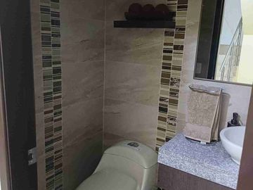 Vendo hermosa casa en Vila club, amplia con piscina 5 dormitorios 6 baños