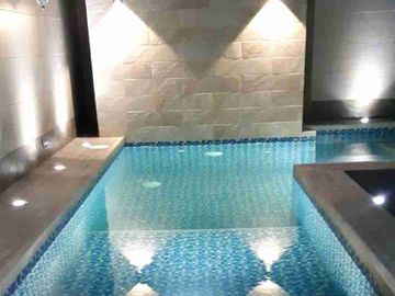 Vendo hermosa casa en Vila club, amplia con piscina 5 dormitorios 6 baños