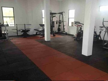 Vendo hermosa casa en Vila club, amplia con piscina 5 dormitorios 6 baños