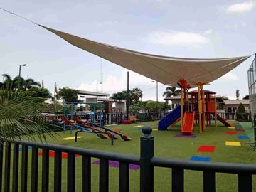Vendo hermosa casa en Vila club, amplia con piscina 5 dormitorios 6 baños