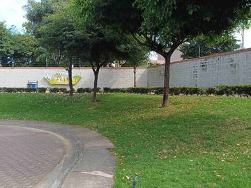 Vendo hermosa casa en Vila club, amplia con piscina 5 dormitorios 6 baños