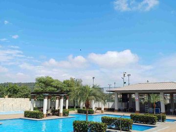 Vendo hermosa casa en Vila club, amplia con piscina 5 dormitorios 6 baños