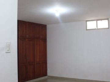 ¡Suite moderna en Machala! Agua y aire incluidos  Solo $160. Vive cómodo, seguro y bien ubicado. ¡Última disponible! (GARAJE OPCIONAL)