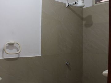 ¡Suite moderna en Machala! Agua y aire incluidos  Solo $160. Vive cómodo, seguro y bien ubicado. ¡Última disponible! (GARAJE OPCIONAL)