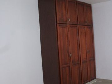 ¡Suite moderna en Machala! Agua y aire incluidos  Solo $160. Vive cómodo, seguro y bien ubicado. ¡Última disponible! (GARAJE OPCIONAL)