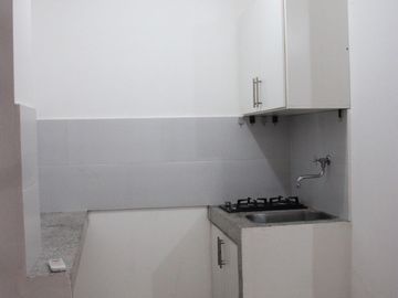 ¡Suite moderna en Machala! Agua y aire incluidos  Solo $160. Vive cómodo, seguro y bien ubicado. ¡Última disponible! (GARAJE OPCIONAL)