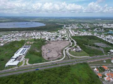 Terrenos Comerciales ubicados en la Riviera Veracruzana desde 2,600mts2 hasta 53,000mts2