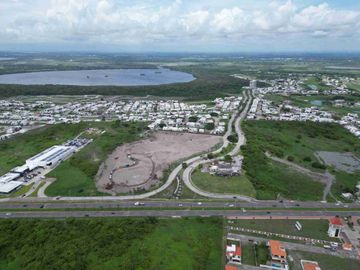 Terrenos Comerciales ubicados en la Riviera Veracruzana desde 2,600mts2 hasta 53,000mts2