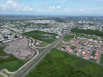 Terrenos Comerciales ubicados en la Riviera Veracruzana desde 2,600mts2 hasta 53,000mts2