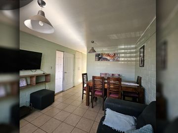Se vende casa de un piso ubicada en Villa Las Palmas, comuna de La Cruz.