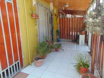 Casa de 2 Pisos con Ampliaciones Regularizadas – 3D / 2B – A Minutos del Metro Plaza Puente Alto