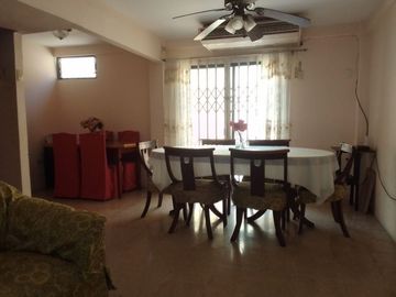 Casa en venta en Samanes 7