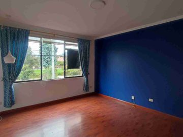 VENDO SUITE EN CUENCA - PUERTAS DEL SOL- FRENTE AL RIO