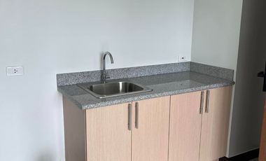Condo for sale in Quantum Residences Buendia taft Pasay near DLSU CSB