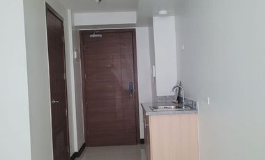 Rent to own 1 bedroom condo for sale in Quantum Residences Buendia Taft Pasay City