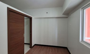Rent to own 1 bedroom condo for sale in Quantum Residences Buendia Taft Pasay City