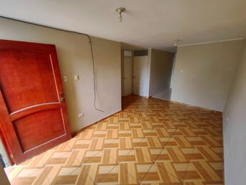 Se Vende Acogedora Casa en La Urb. Las Palmeras Primera Etapa Ica