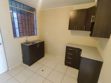Se Vende Acogedora Casa en La Urb. Las Palmeras Primera Etapa Ica