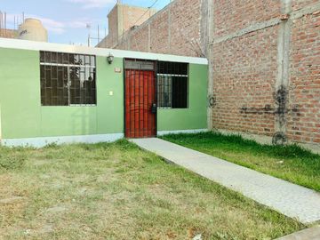 Se Vende Acogedora Casa en La Urb. Las Palmeras Primera Etapa Ica