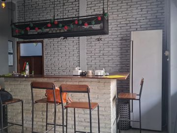 Ruang Usaha Cocok Untuk Cafe 2 Lantai Lokasi Strategis di Daerah Bugisan