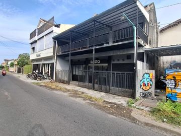 Ruang Usaha Cocok Untuk Cafe 2 Lantai Lokasi Strategis di Daerah Bugisan