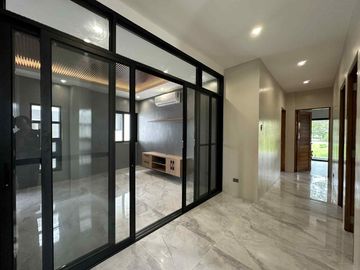 House & Lot in Pueblo Del Sol Tagaytay City-MC
