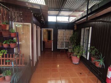 CASA 118 M² EN VENTA 3D1B1E - PEÑALOLÉN (CÓD 173)