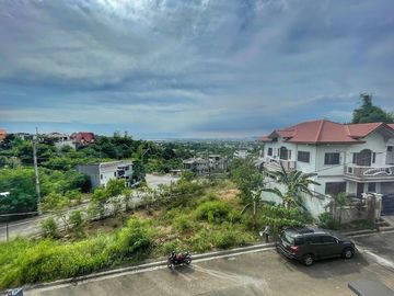 For Sale! 4 Bedroom Townhouse in Monteverde Royale Taytay 9.9M -AJCE