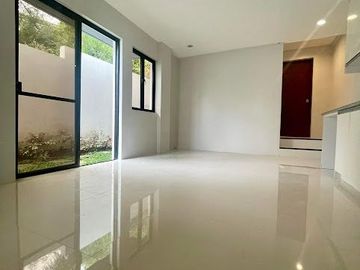 For Sale! 4 Bedroom Townhouse in Monteverde Royale Taytay 9.9M -AJCE