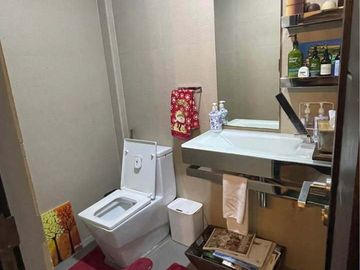 SPACIOS 3-LEVEL TOWNHOUSE FOR SALE IN PASIG