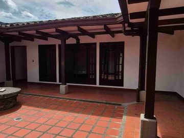 Venta o Arriendo - Casa amplia en el centro de Popayán