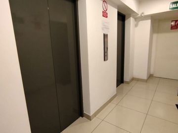 Lindo dpto, 60 m2, cerca al C.C. Salaverry, 2 dorms, 2 baños, 1 estac.
