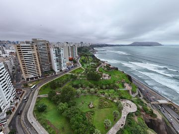 Venta de Departamento de 119 m2 en el Malecón Cisneros - Miraflores