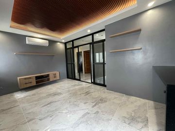 Brand New House & Lot in Tagaytay City-MC