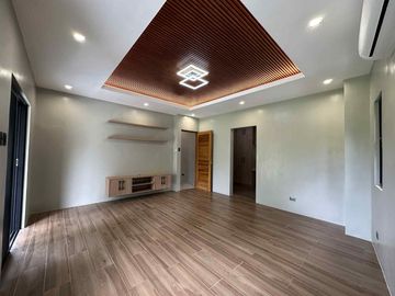 Brand New House & Lot in Tagaytay City-MC